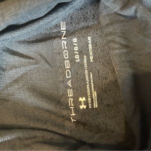Under Armour Black heat gear pull over large